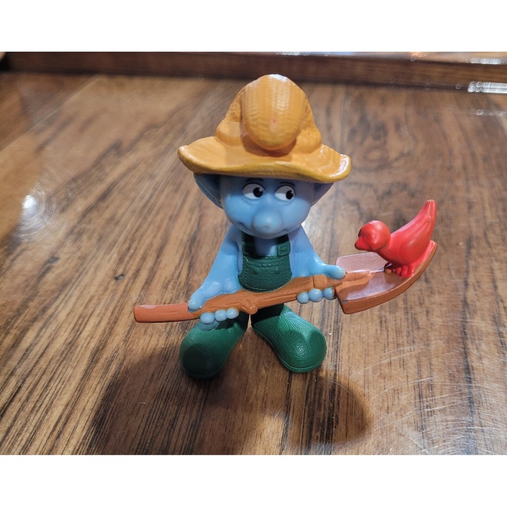 mcdonalds  Happy Meals smurf Farmer  2011